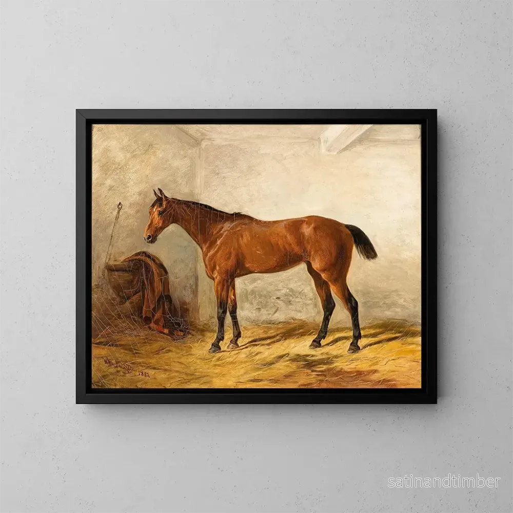 Reproduktion av målningen En brun häst i en stall med sadelöverdrag - Wilhelm Richter