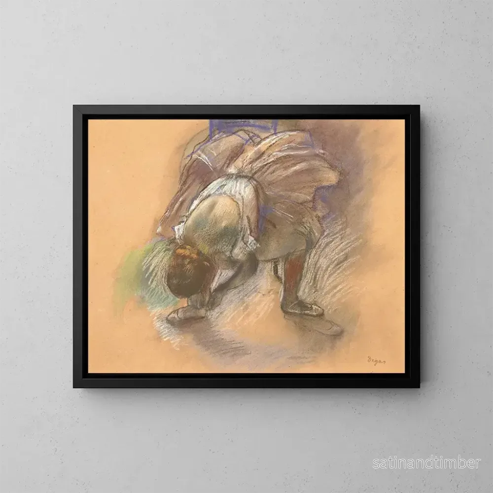 Reproduktion av målningen Danserska som justerar sin sko - Edgar Degas